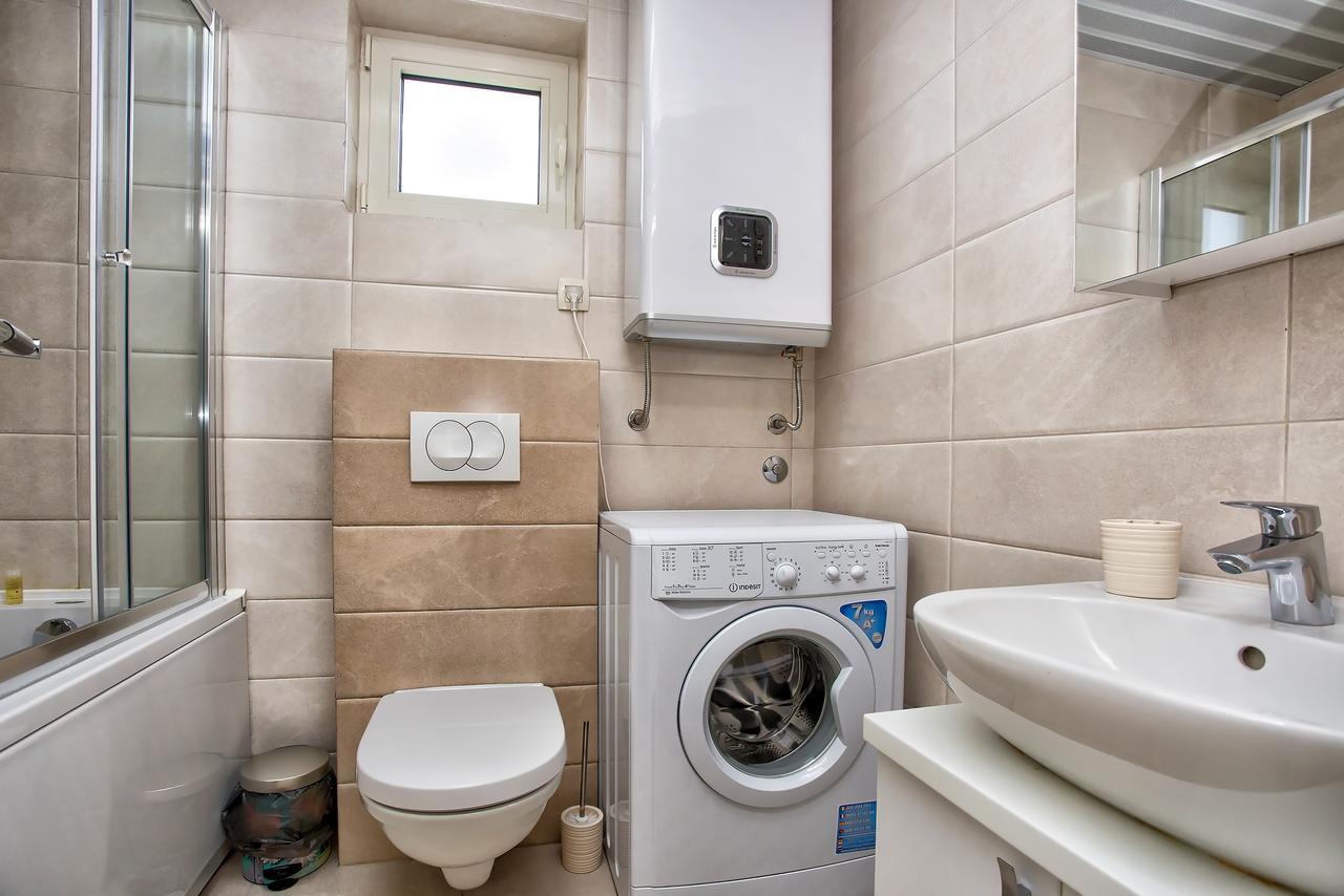 Lux Apartment Goodness โกตอร์ ภายนอก รูปภาพ