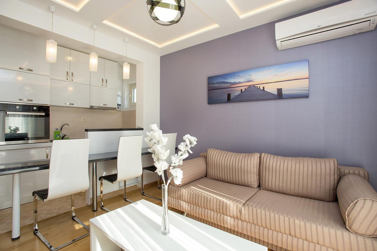 Lux Apartment Goodness โกตอร์ ภายนอก รูปภาพ