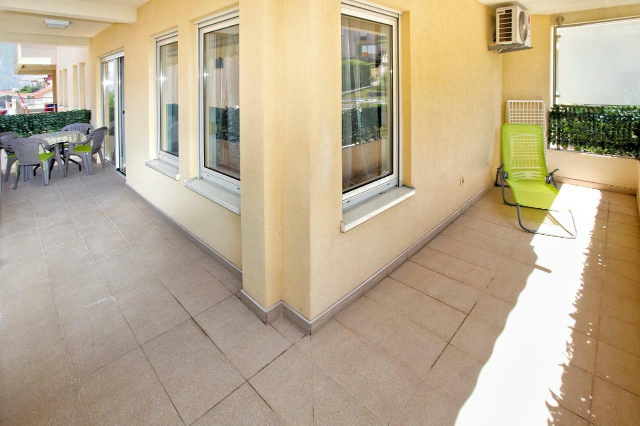 Lux Apartment Goodness โกตอร์ ภายนอก รูปภาพ